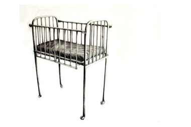 Sharon Kelly: Cot drawing , 2004, charcoal on paper, 127 x 153 cm; courtesy the artist